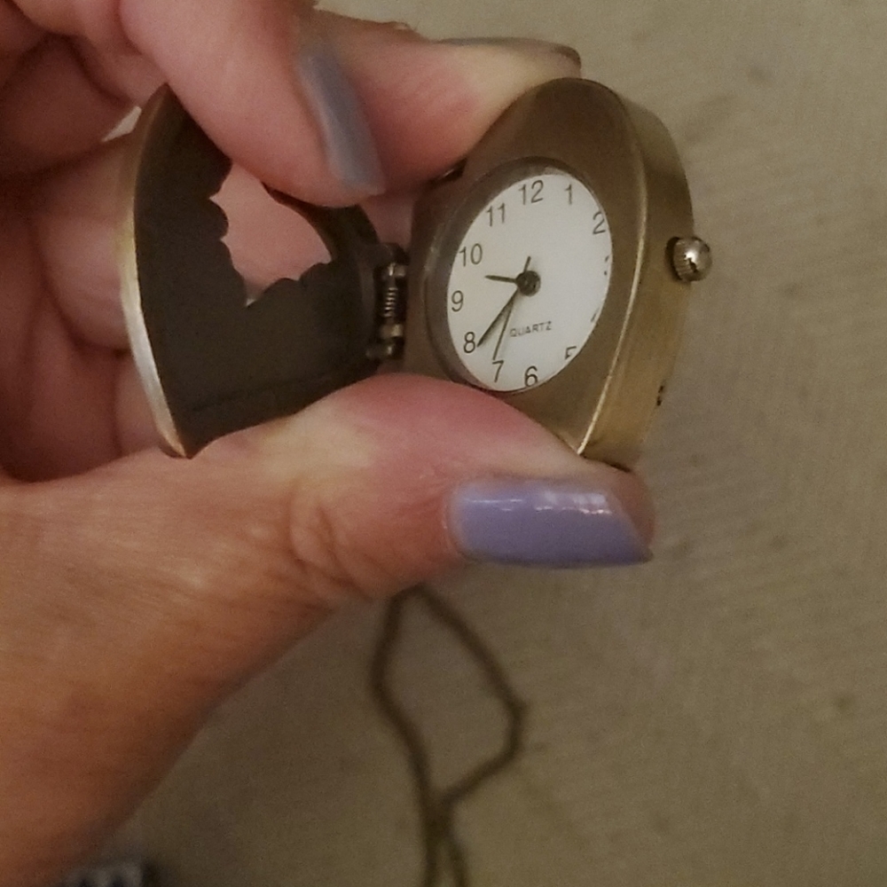 Clock necklace - Picture 7 of 7